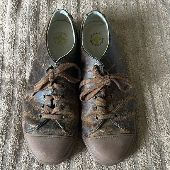 Vintage Dr. Marten’s Brown Leather Sneakers - Picture 2 of 5